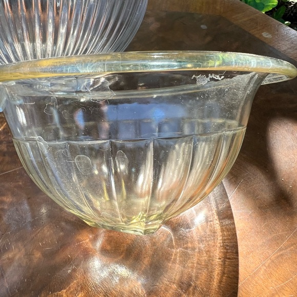 Ribbed vintage set a three stacking bowls with a yellow hint - Picture 7 of 7